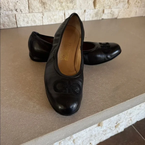Black Ferragamo Flats - Picture 1 of 5